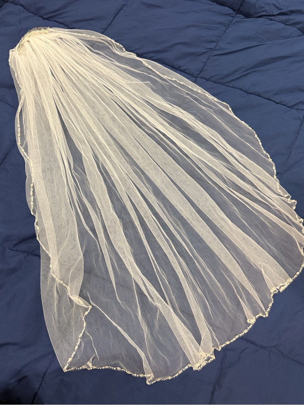 wedding veil with beads fingertip short veil for bride